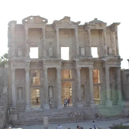 Aparthotel Samos Guzelcamlı