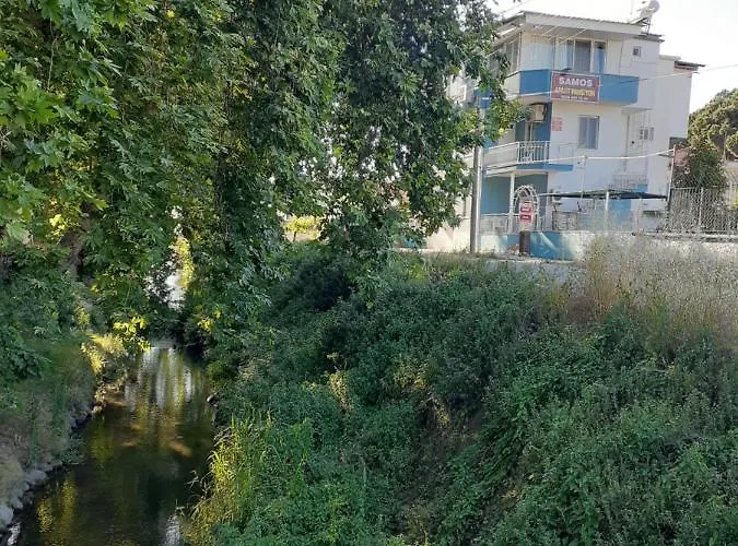 Samos Guzelcamlı