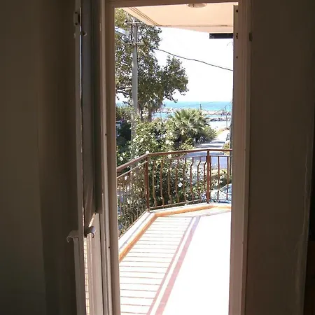 Samos Apart شقة فندقية *