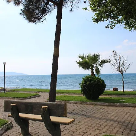 Samos Apart
