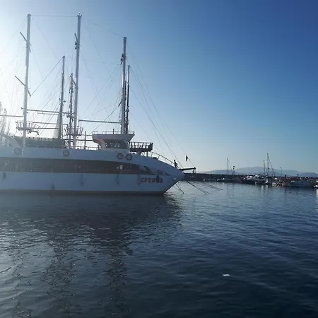 Samos Apart
